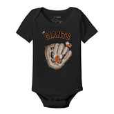 San Francisco Giants Butterfly Glove Short Sleeve Snapper