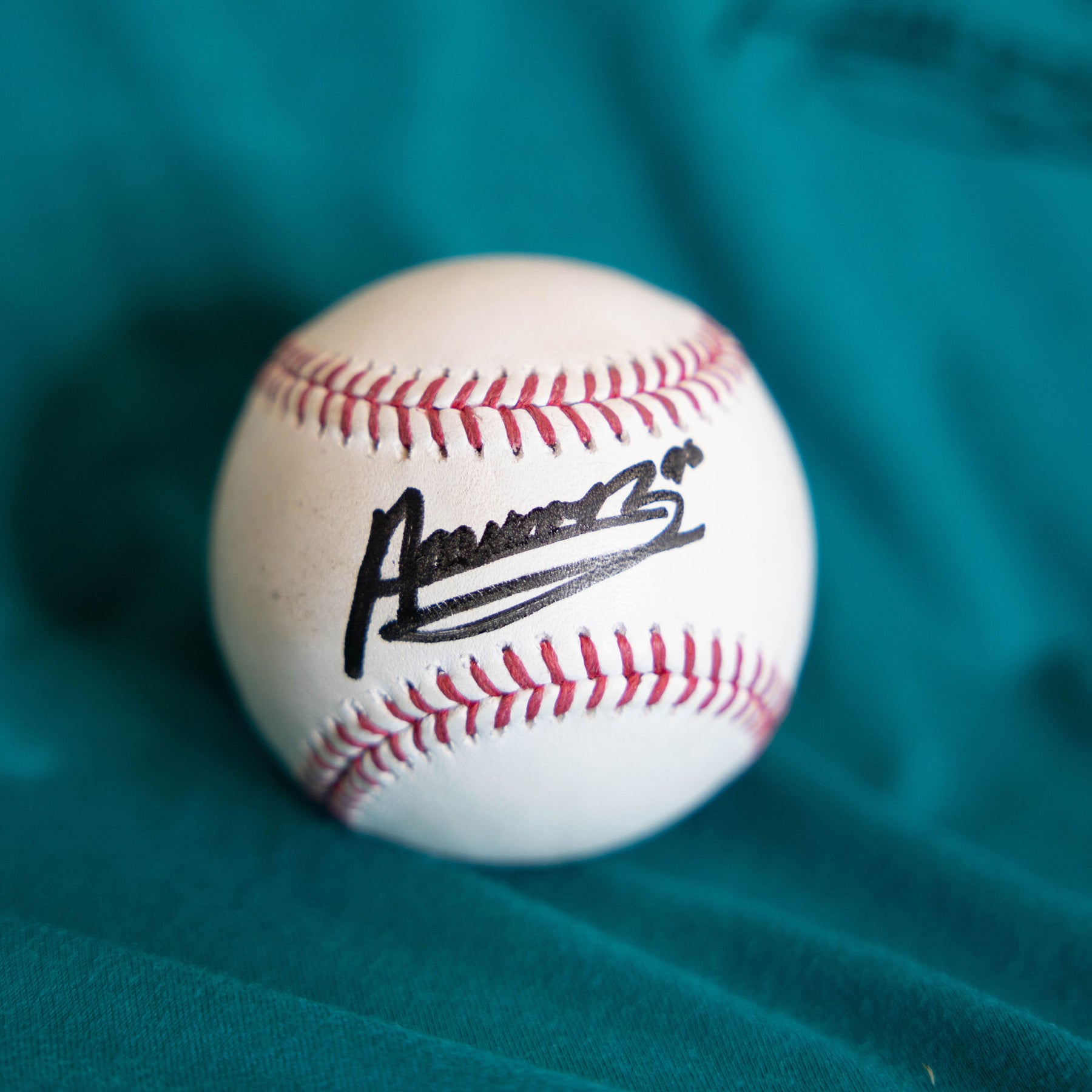 Seattle Mariners Andrés Muñoz Signed Baseball Auction