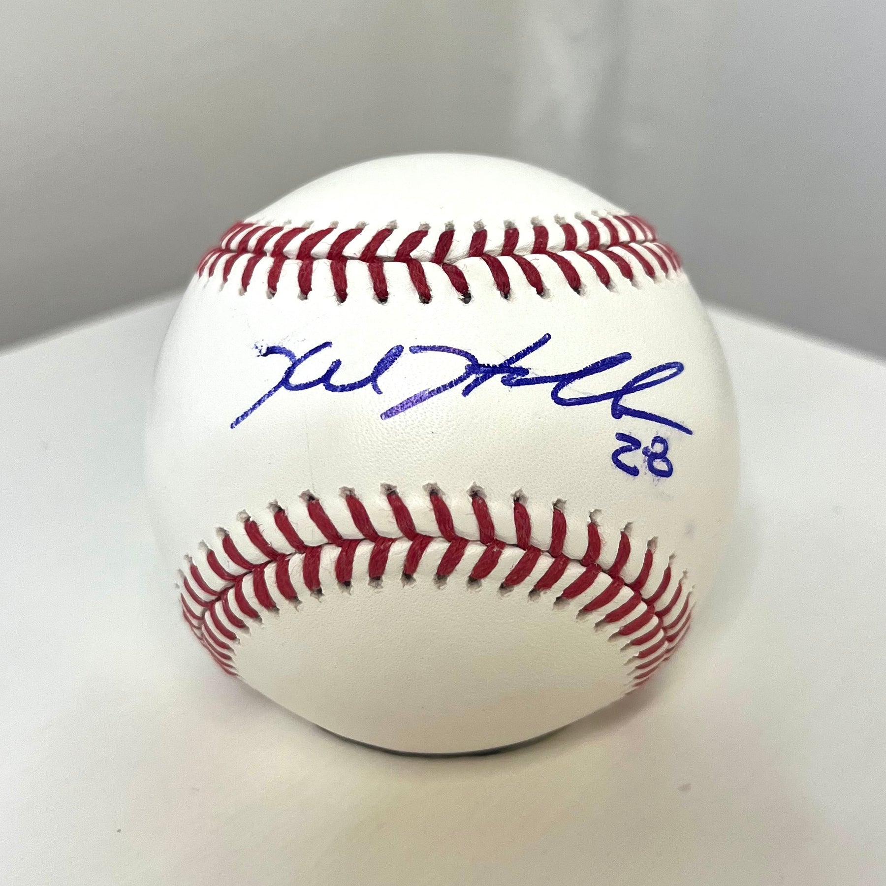 Chicago Cubs Kyle Hendricks Signed Baseball Auction