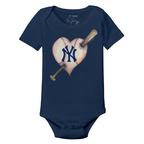 New York Yankees Heart Bat Short Sleeve Snapper
